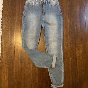 Never worn Women’s Pacsun Blue Jeans